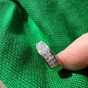 Elegant 18k Gold & Diamond custom Ring